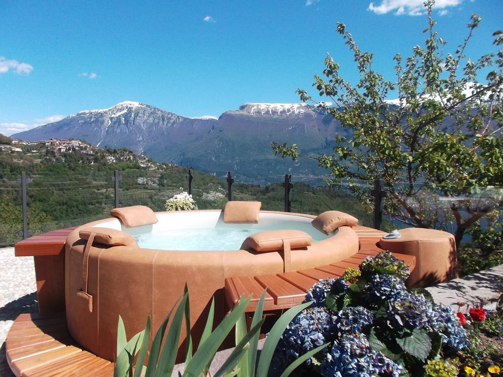 Agriturismo La Zangola Tremosine Buitenkant foto